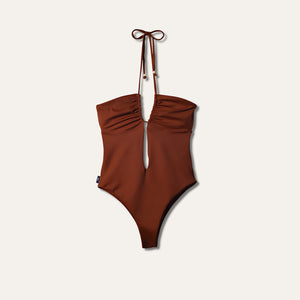 قطعة واحدة من خشب العرعر بفتحة عميقة