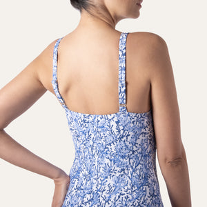 أزرق مرجاني أنيق