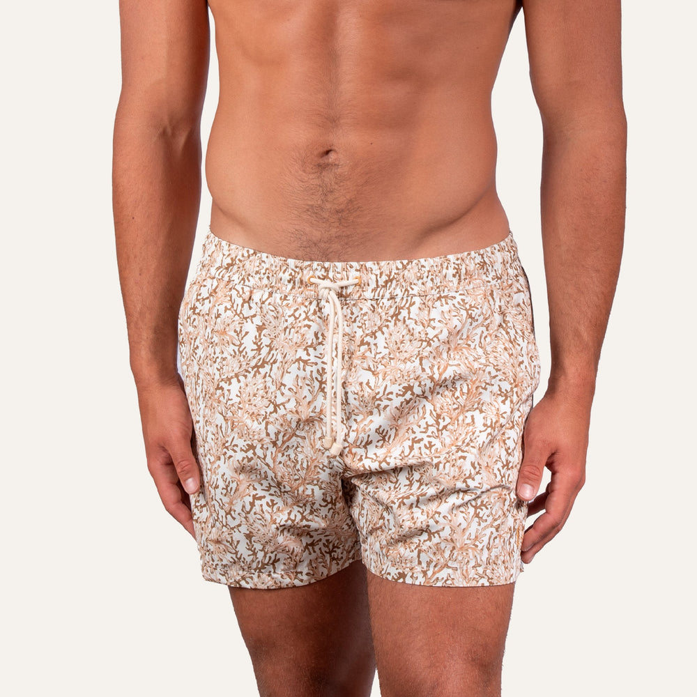 شورت سباحة باللون المرجاني الرملي