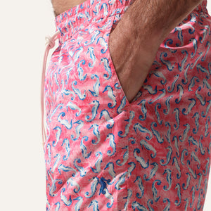 شورت سباحة باللون الوردي فرس البحر